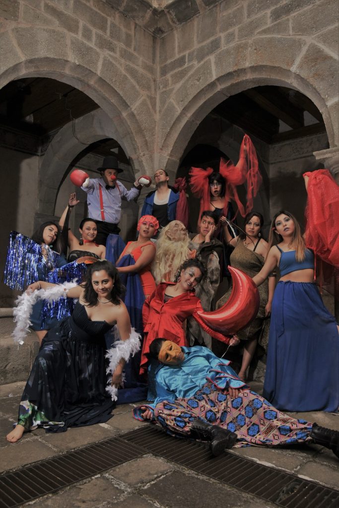 La compañía Teatro Lunar motivar la reflexión social a través del arte en calle