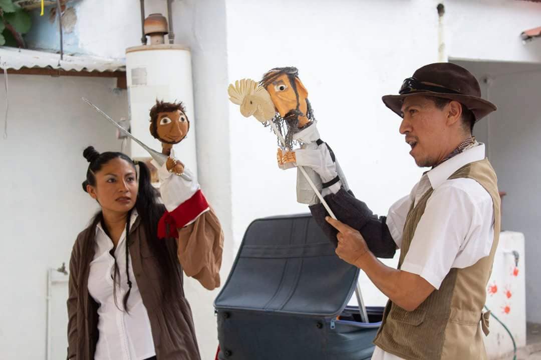 “Un ojo al gato y otro al garabato” busca llevar teatro comunitario a todo Oaxaca