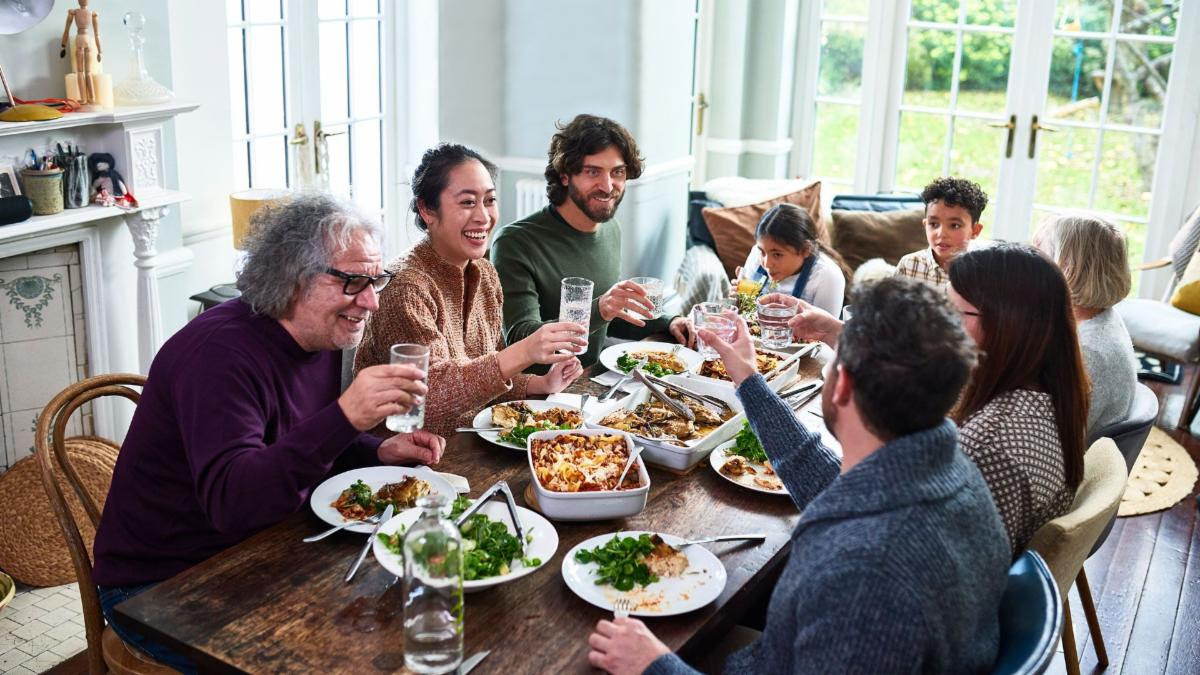 Comemos para vivir y compartimos para existir