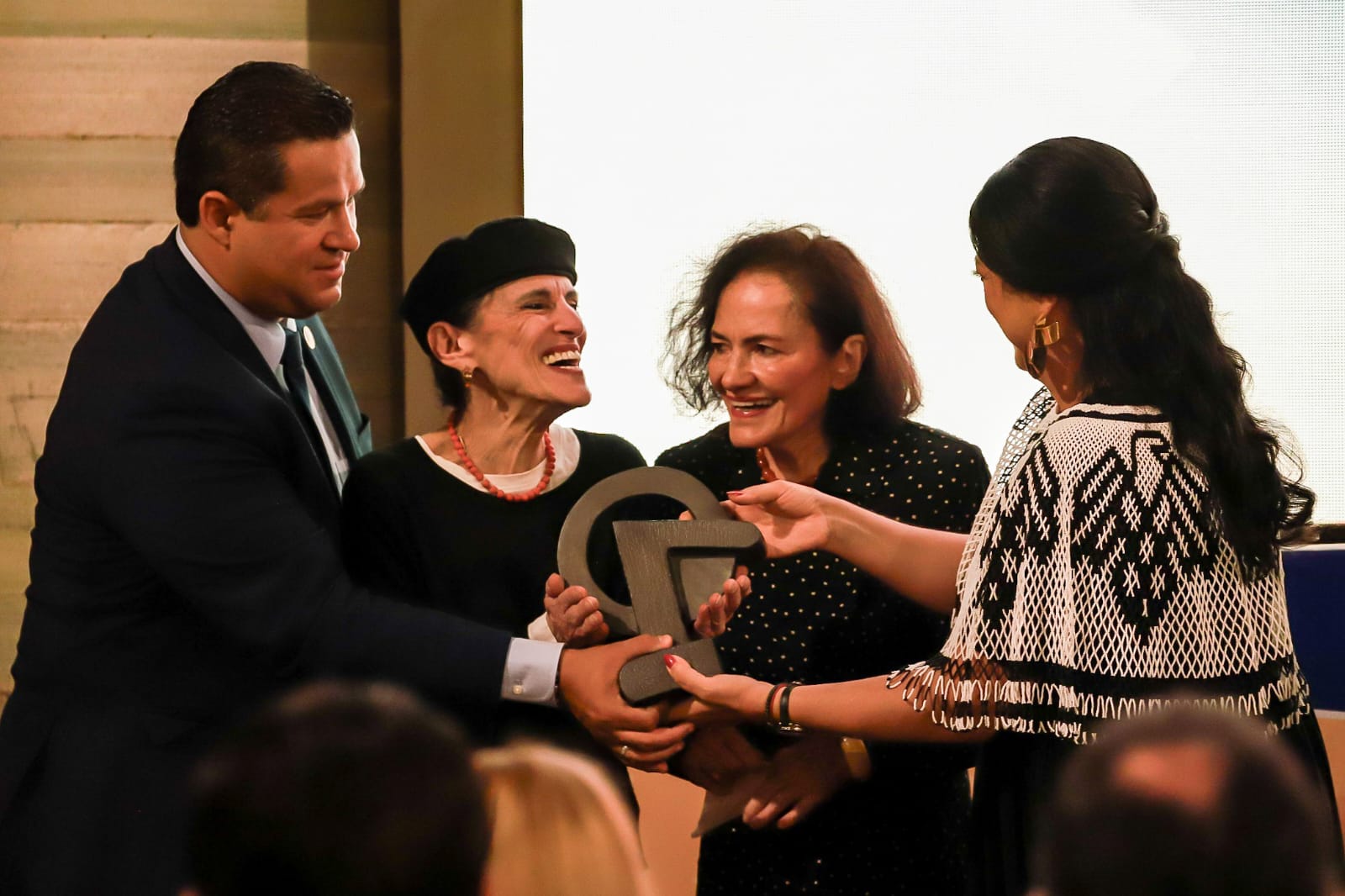 En el FIC 51, se reconoce con la Presea Cervantina a vestuaristas, músicos y periodistas  