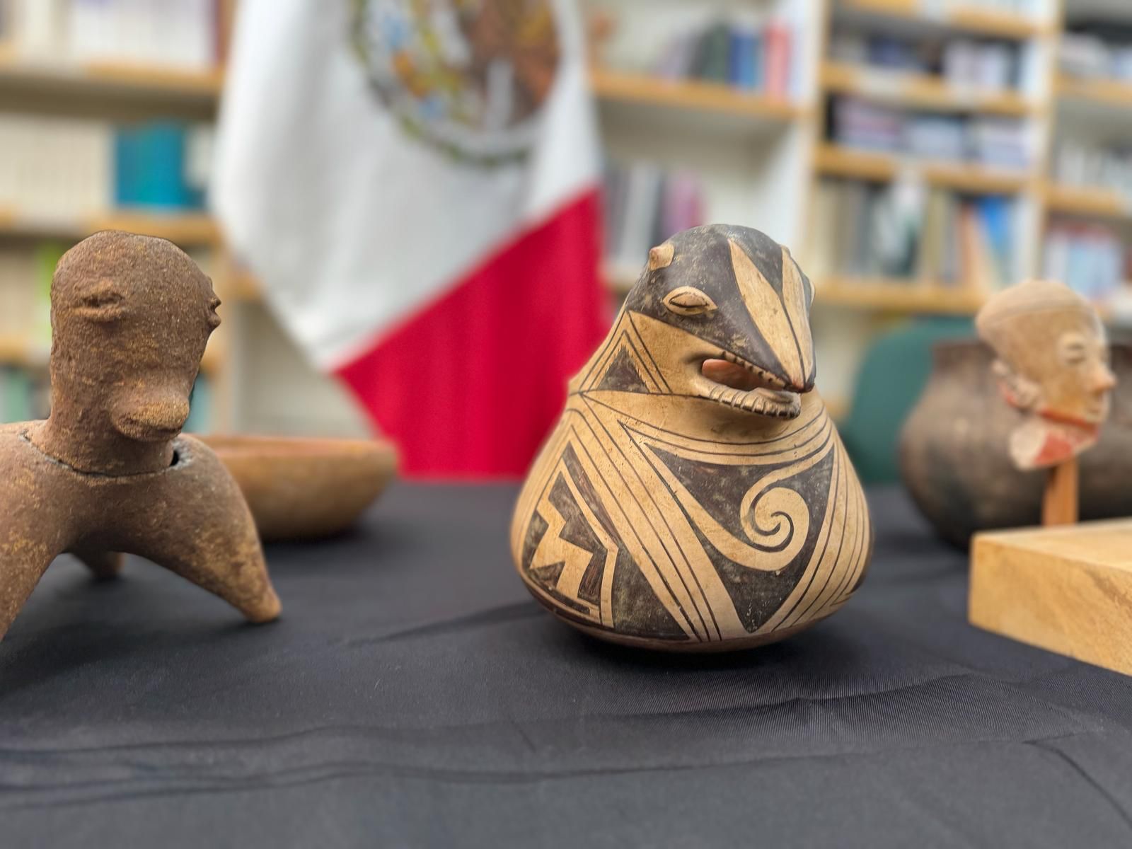 México recibe 41 piezas arqueológicas de origen mexicano por parte del Departamento de Asuntos Culturales de Nuevo México