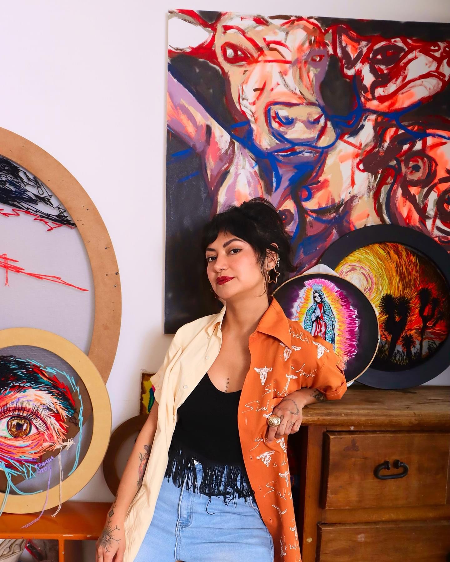 La artista Viridiana Ortiz hilvana emociones en sus obras