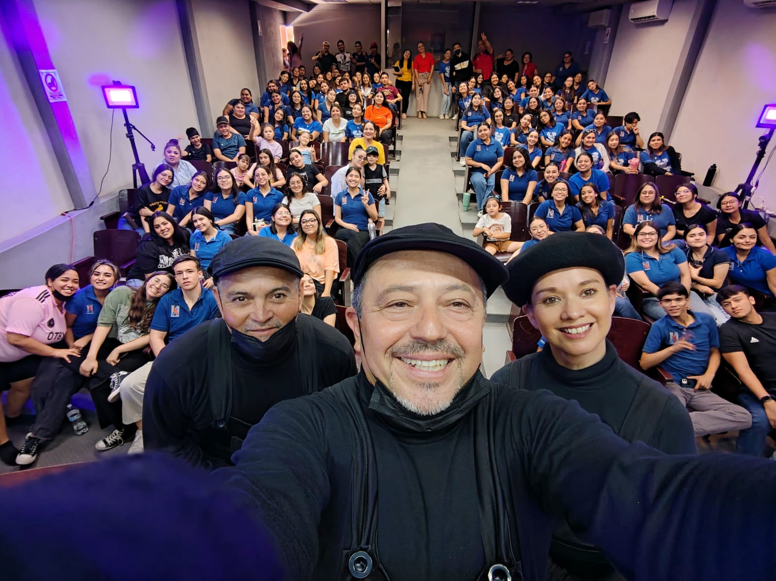 Florentino Jaime Quijada celebró 25 años de trayectoria en el arte de los títeres con Pedro y el lobo