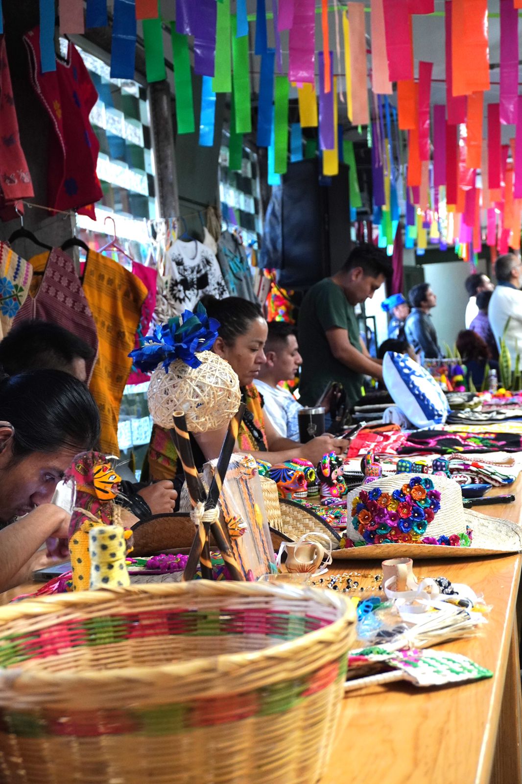 CALI, la creación de 400 casas comunitarias y 400 promotorías lingüísticas, operadas y administradas por las Comunidades Indígenas