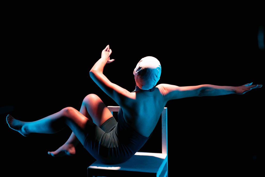 “Aprender a nadar” en el que habitan la ansiedad, la depresión y la dificultad de dar el primer paso hacia la superficie