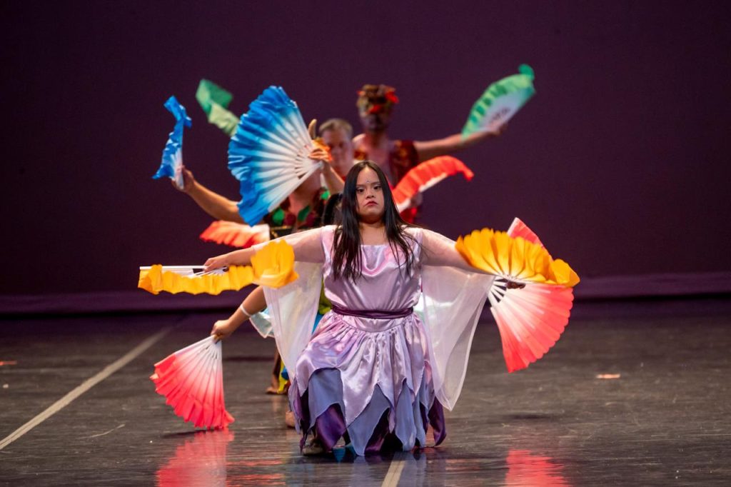 “Universos Diversos”, reúne teatro, danza, música, cine, talleres para visibilizar a las personas con discapacidad