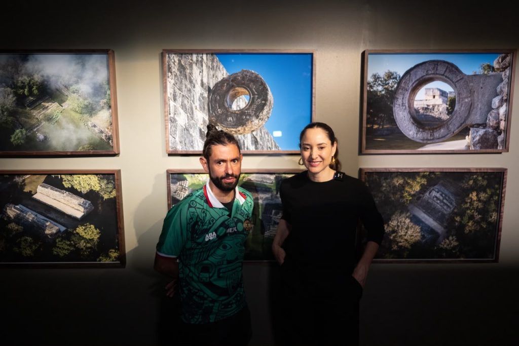 24 fotografías y 10 objetos arqueológicos, la exposición que presenta el fotógrafo y cineasta Santiago Arau Pontones